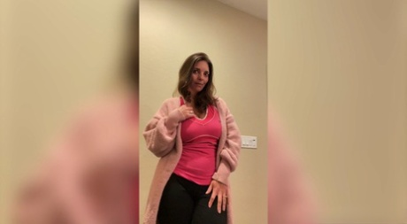 słodka napalona MILF artystyczne porno zdjęcie